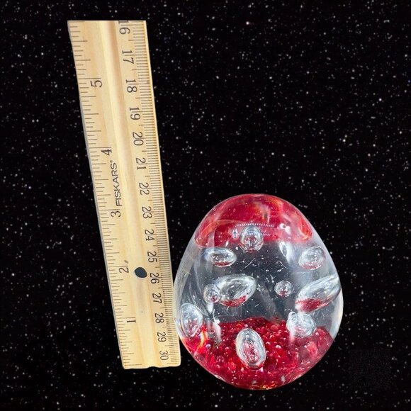 Vintage Art Glass Paperweight Red Bottom With Clear Large Air Bubbles Swirls - Picture 5 of 14